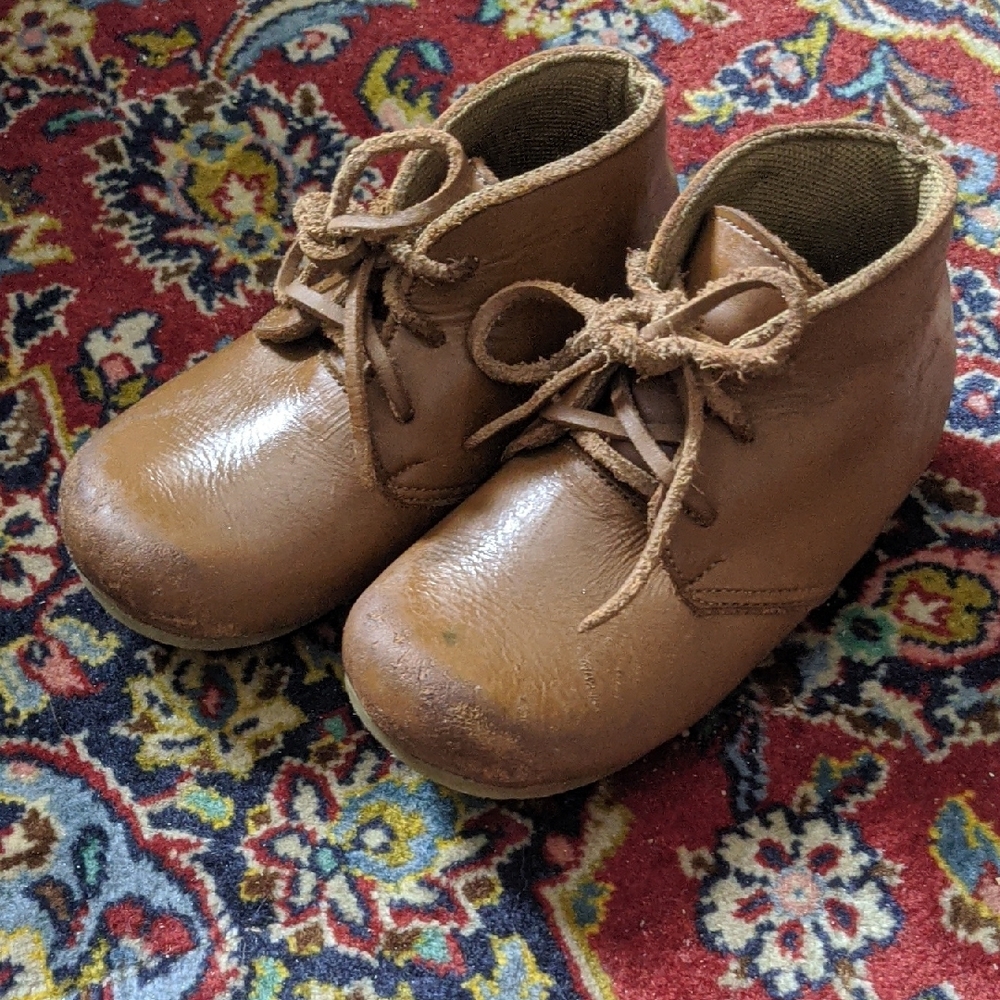 Adelisa and Co Ticupante Brown Leather Handmade Shoes - Picture 4 of 9